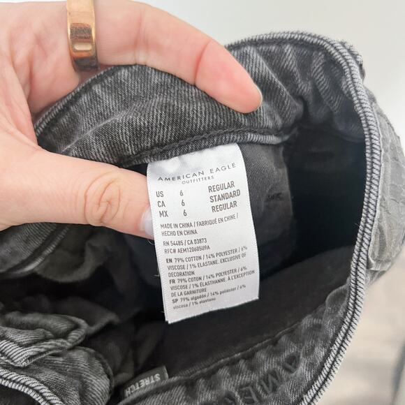 [American Eagle Outfitters] Washed Black High Rise Tapered Stretch Mom Jeans 6 - Picture 9 of 11